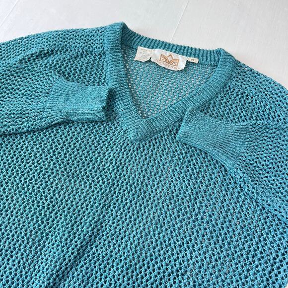 August Max Vintage Green Eyelet Sweater V-Neck Women's size Medium Silk Blend - Picture 4 of 5